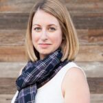 Portrait of Kellie, founder of The Yuppie Files, a lifestyle blog for stylish moms who love fashion.