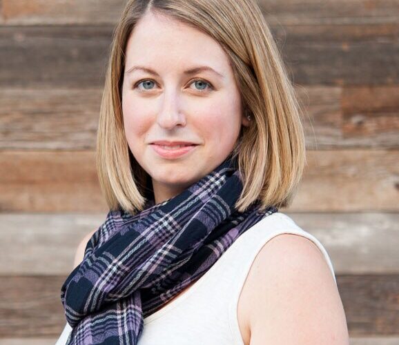 Portrait of Kellie, founder of The Yuppie Files, a lifestyle blog for stylish moms who love fashion.